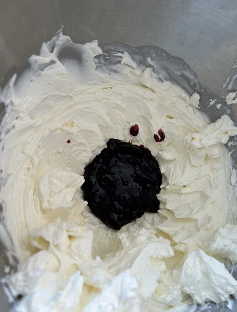 Cherry Bakewell Cheesecake with a sponge base - photo 4