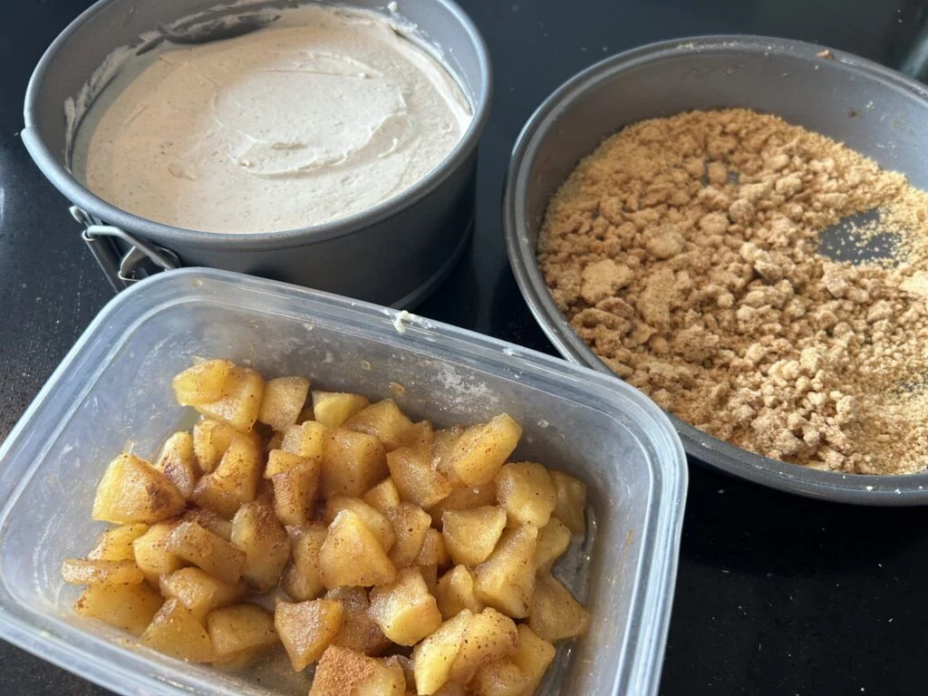 Apple Crumble Cheesecake - photo 4